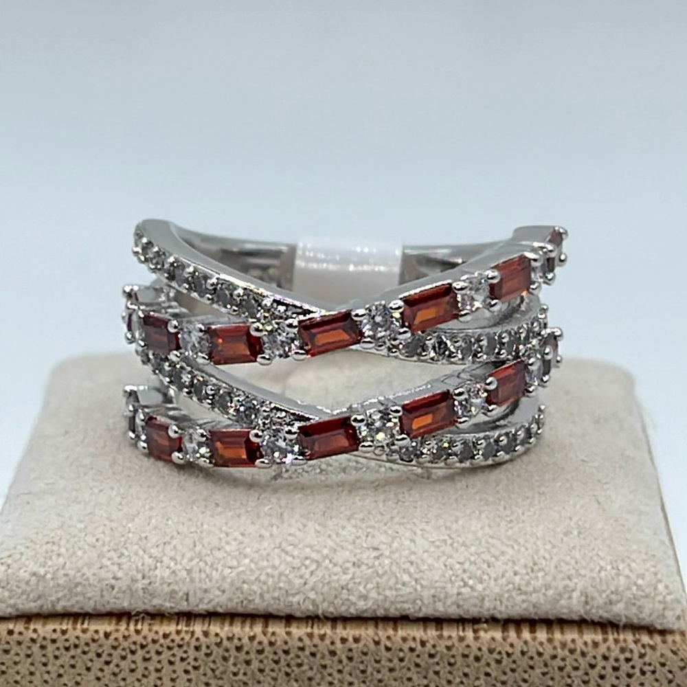 Bomb Party January2024 Ring THE LITTLE MOMENTS RBP6840 Garnet/Diamond CZ/Rhodium